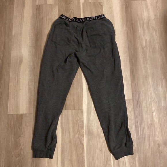 Calvin Klein sweatpants - Picture 2 of 2